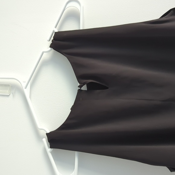 BCBG Sleeveless Blouse - Picture 3 of 6